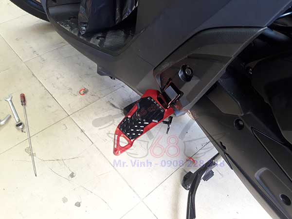 Hình ảnh: Gác chân sau CNC gắn xe SH 2012, 2017 giá rẻ tại shop 68 TPHCM Q1 Hình ảnh: Gác chân sau CNC gắn xe SH 2012, 2017 giá rẻ tại shop 68 TPHCM Q1