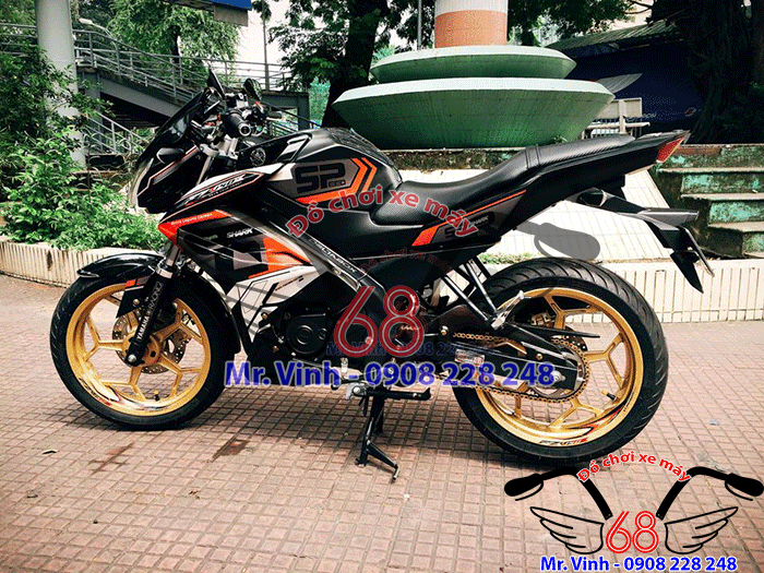 Hình ảnh: Cận cảnh xe FZ độ cánh gà cực đẹp tại Shop đồ chơi xe máy 68 TpHCM Q1
