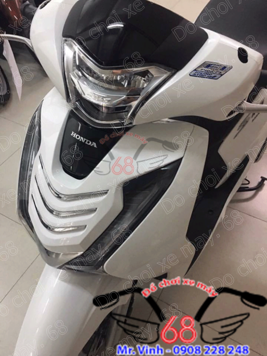 Hình ảnh: Mặt nạ theo một phong cách kiểu mẫu Audi màu trắng độ cho SH 2017 giá rẻ tại shop 68 TPHCM Hình ảnh: Mặt nạ theo một phong cách kiểu mẫu Audi màu trắng độ cho SH 2017 giá rẻ tại shop 68 TPHCM