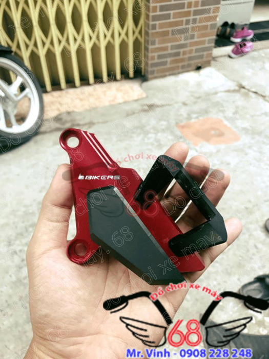 Hình ảnh: Pát bảo vệ heo dầu trước CNC độ cho SH màu đỏ giá rẻ chỉ có tại shop 68 TPHCM Hình ảnh: Pát bảo vệ heo dầu trước CNC độ cho SH màu đỏ giá rẻ chỉ có tại shop 68 TPHCM