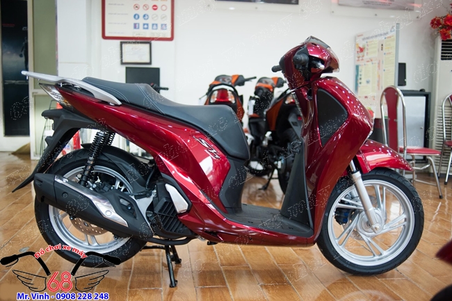 Hình ảnh: HONDA SH 2017 tiếp tục được độ lên dàn áo Body Kit SH 300i giá rẻ tại shop 68 Q1 TPHCM Hình ảnh: HONDA SH 2017 tiếp tục được độ lên dàn áo Body Kit SH 300i giá rẻ tại shop 68 Q1 TPHCM