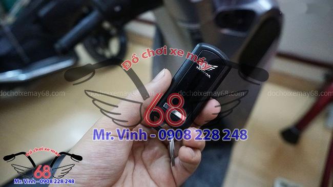 Hình ảnh: Cận cảnh Remote khóa thông minh tại Shop đồ chơi xe máy 68 TpHCM Q1 Hình ảnh: Cận cảnh Remote khóa thông minh tại Shop đồ chơi xe máy 68 TpHCM Q1