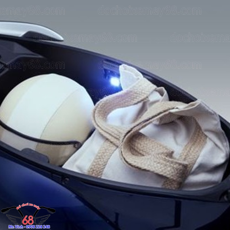 Hình ảnh: Độ đèn cốp xe cho xe Piaggio Tạ shop 68 TPHCM Q1 Hình ảnh: Độ đèn cốp xe cho xe Piaggio Tạ shop 68 TPHCM Q1